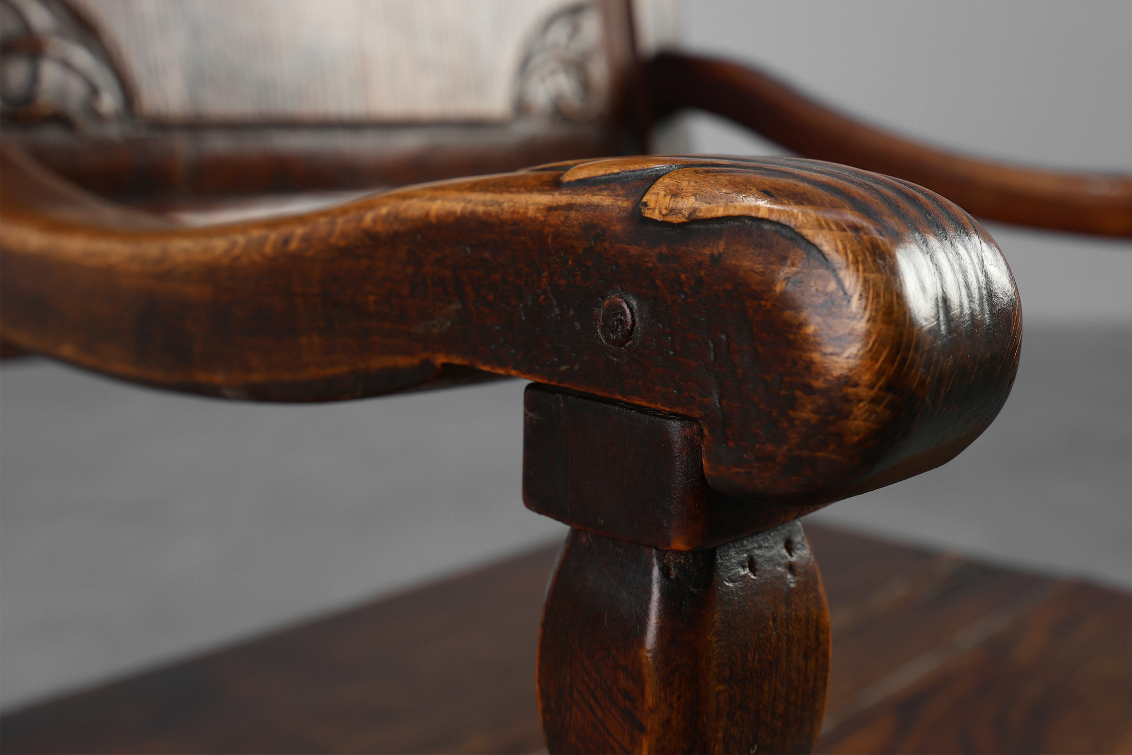 18th Century Liège Armchair in hand carved Oak, Belgiumthumbnail